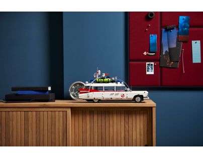 LEGO® ICONS 10274 Krotitelia duchov ECTO-1