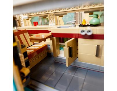LEGO® ICONS 10279 Volkswagen T2 Camper Van - Poškodený obal