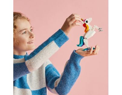 LEGO® Creator 31140 Kúzelný jednorožec