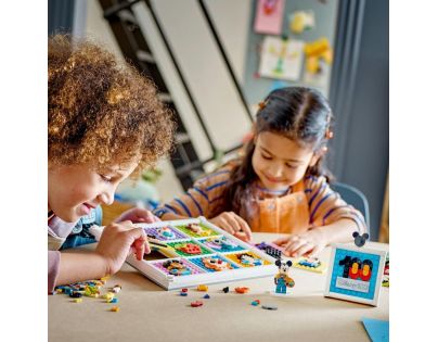 LEGO® Disney 43221 100 rokov obľúbených animovaných postáv Disney - Poškodený obal
