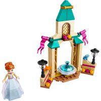 LEGO® Disney Ľadové kráľovstvo 43198 Anna a zámocké nádvorie 2