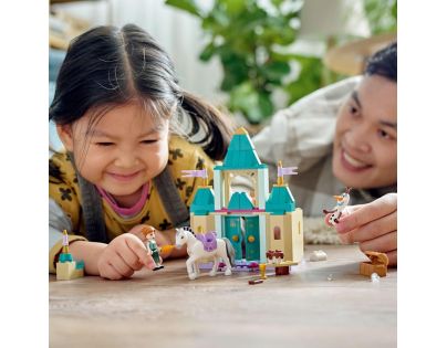 LEGO® Disney Ledové království 43204 Zábava na zámku s Annou a Olafom