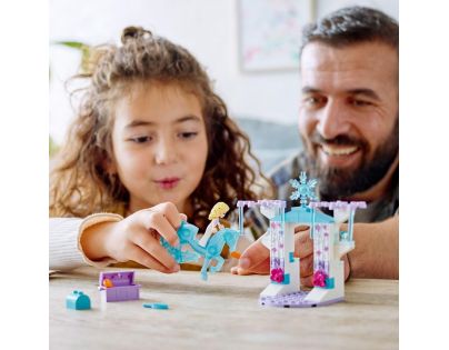 LEGO® Disney Ľadové kráľovstvo 43209 Ľadová stajňa Elsy a Nokka
