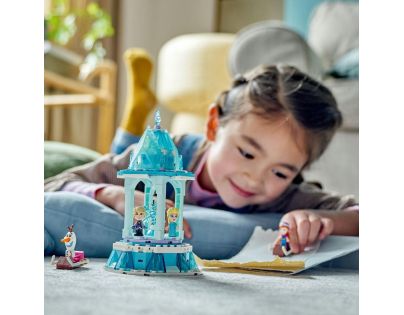 LEGO® Disney Princess™ 43218 Čarovný kolotoč Anny a Elsy