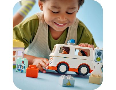 LEGO® DUPLO® 10447 Sanitka a vodič