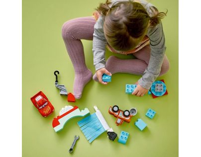 LEGO® DUPLO® Disney 10996 Na umývačke s Bleskom McQueenom a Burákom