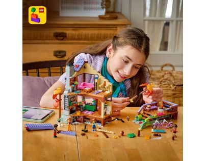 LEGO® Friends 42705 Útulná chata v jesennom lese