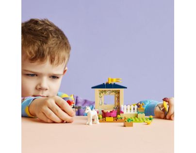 LEGO® Friends 41696 Čistenie poníka v stajni
