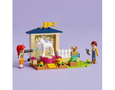 LEGO® Friends 41696 Čistenie poníka v stajni