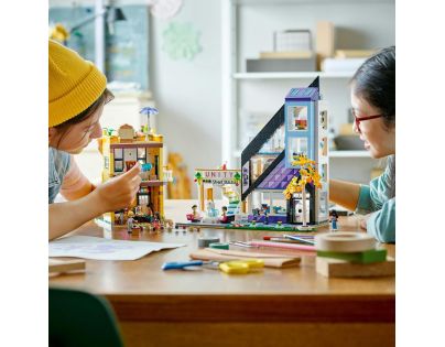 LEGO® Friends 41732 Kvetinárstvo a dizajn štúdio v centre mesta