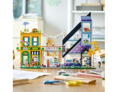 LEGO® Friends 41732 Kvetinárstvo a dizajn štúdio v centre mesta