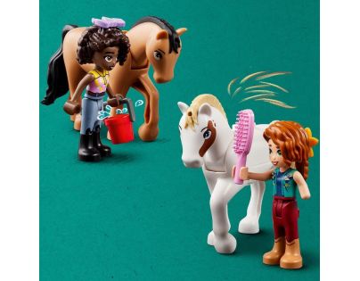 LEGO® Friends 41745 Autumn a jej konská stajňa