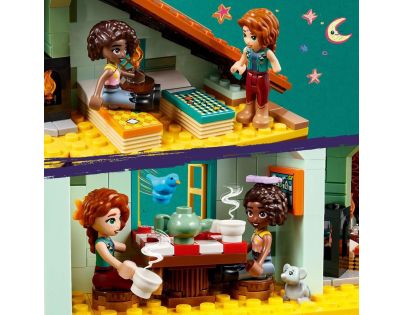 LEGO® Friends 41745 Autumn a jej konská stajňa