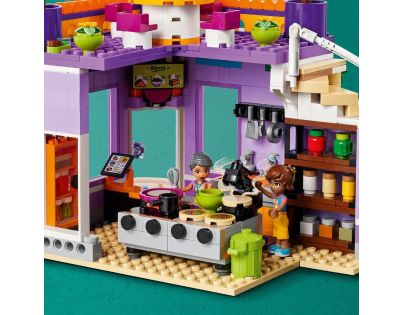 LEGO® Friends 41747 Komunitná kuchyňa v mestečku Heartlake