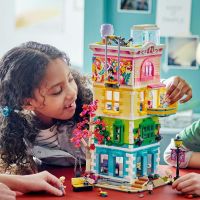 LEGO® Friends 41748 Komunitné centrum v mestečku Heartlake - Poškodený obal 3