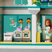 LEGO® Friends 42621 Nemocnica v mestečku Heartlake 6
