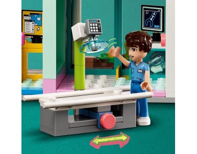 LEGO® Friends 42621 Nemocnica v mestečku Heartlake