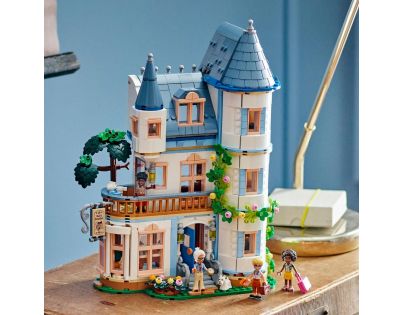 LEGO® Friends 42638 Hotel na zámku
