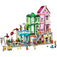 LEGO® Friends 42670 Apartmány a obchody v mestečku Heartlake 2