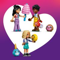 LEGO® Friends 42700 Kolotoč so sladkosťami a cupcaky 6