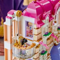 LEGO® Friends 42704 Grand Hotel v mestečku Heartlake 4