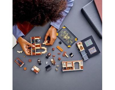 LEGO® Harry Potter™ 76397 Čarovné momenty z Rokfortu: Hodina obrany proti čiernej mágii