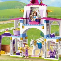 LEGO® Disney Princess™ 43195 Kráľovské stajne Krásky a Rapunzel 6