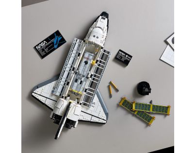 LEGO® ICONS 10283 NASA Raketoplán Discovery - Poškodený obal