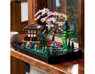 LEGO® Icons 10315 Tichá záhrada