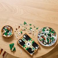 LEGO® Icons 10359 Záhrada s fontánou - Poškodený obal 4
