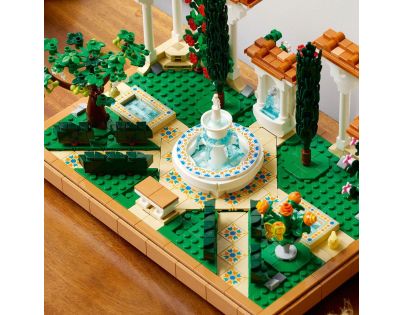 LEGO® Icons 10359 Záhrada s fontánou - Poškodený obal
