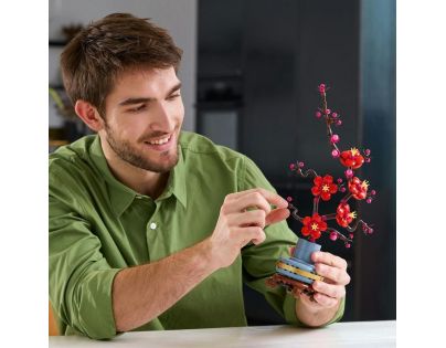 LEGO® Icons 10369 Marhuľa japonská