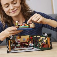 LEGO® Ideas 21319 Priatelia Central Perk - Poškodený obal 4