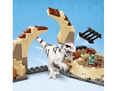 LEGO® Jurassic World™ 76945 Atrociraptor: naháňačka na motorke