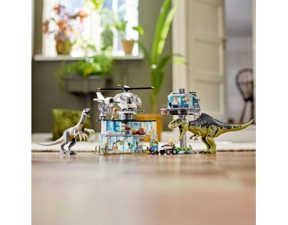 LEGO® Jurassic World™ 76949 Útok Giganotosaura a Therizinosaura