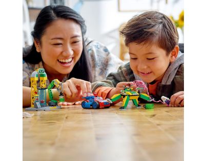 LEGO® Marvel 10783 Spider-Man v laboratóriu Doc Ocka