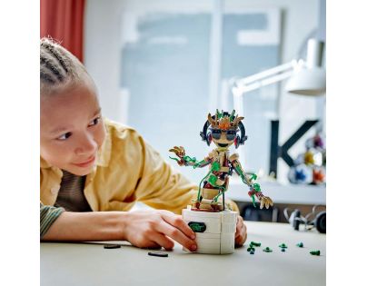 LEGO® Marvel 76297 Tancujúci Groot