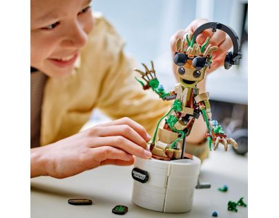 LEGO® Marvel 76297 Tancujúci Groot