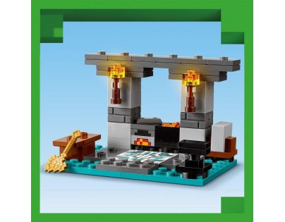 LEGO® Minecraft® 21252 Zbrojnica - Poškodený obal
