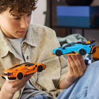 LEGO® Speed Champions 77238 Lamborghini Revuelto a Huracán STO 5