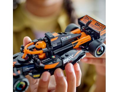 LEGO® Speed Champions 77251 Závodné auto McLaren F1® Team MCL38