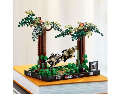 LEGO® Star Wars™ 75353 Naháňačka spídrov na planéte Endor™ Dioráma - Poškodený obal