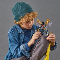 LEGO® Super Heroes 76145 Letecký útok Eternal 3