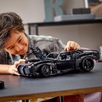 LEGO® Technic 42127 Batman Batmobil - Poškodený obal 3