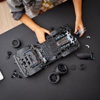 LEGO® Technic 42127 Batman Batmobil - Poškodený obal 4