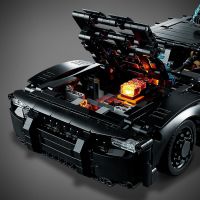 LEGO® Technic 42127 Batman Batmobil - Poškodený obal 6
