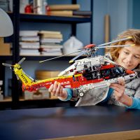 LEGO® Technic 42145 Záchranársky vrtuľník Airbus H175 - Poškodený obal 3