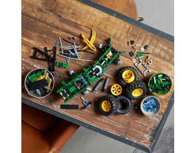 LEGO® Technic 42157 Lesný traktor John Deere 948L-II