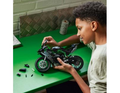 LEGO® Technic 42170 Motorka Kawasaki Ninja H2R - Poškodený obal