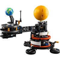 LEGO® Technic 42179 Planéta Zem a Mesiac na obežnej dráhe - Poškodený obal